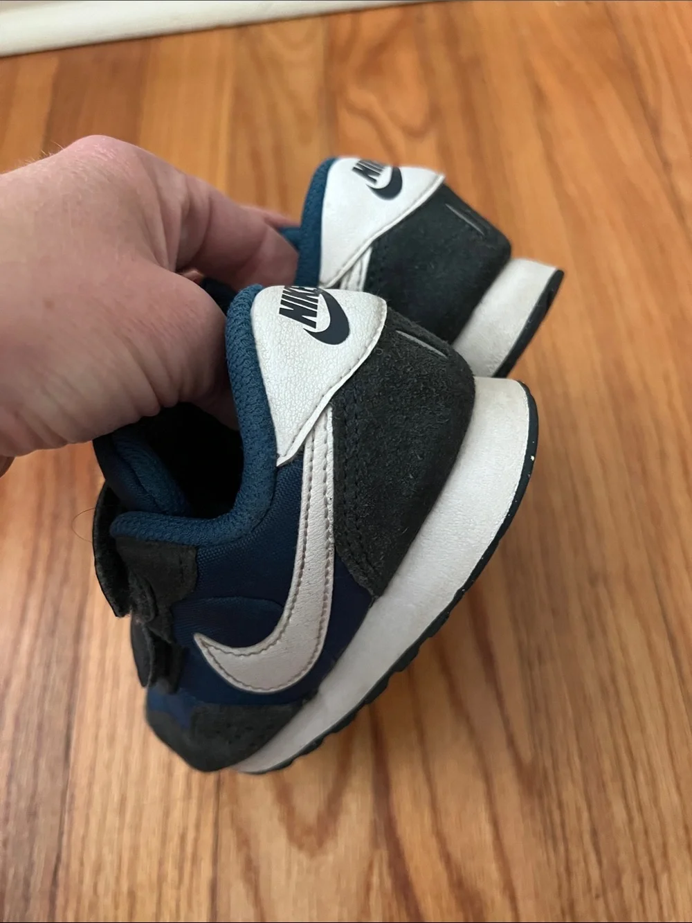NIKE MD Valiant 8C Toddler Marina Navy Blue Suede Sneakers Shoes CN8560-405